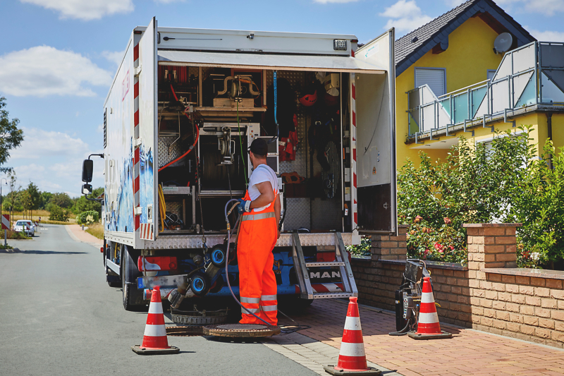 usuwanie zatorów kanalizacji